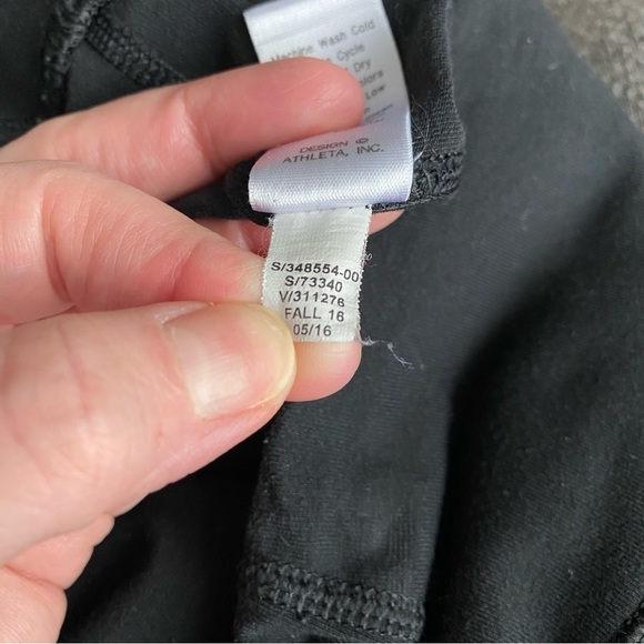 Athleta Capri Crisscross Detail Leggings XS - Picture 14 of 15